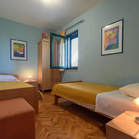 Villa Lily Comfortable Veli Iž
