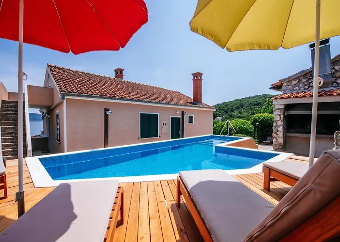 Lily Comfortable Вилла Вели-Иж