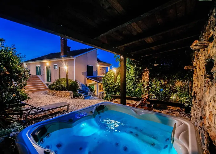 Вилла Lily Comfortable Вели-Иж