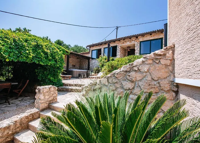 Lily Comfortable Вилла